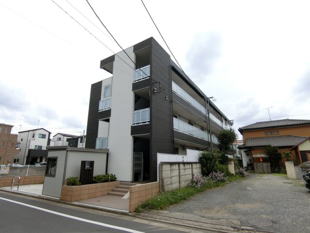 2/4 エントランス