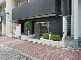 5/5 エントランス