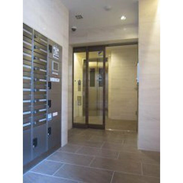 15/16 エントランス