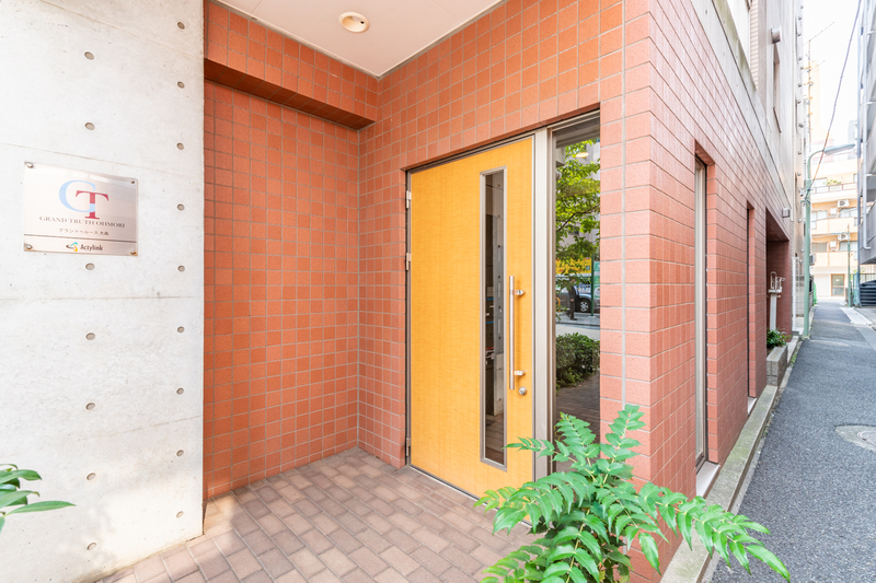 5/5 エントランス