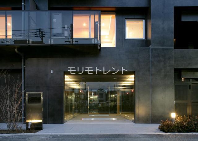 13/16 エントランス