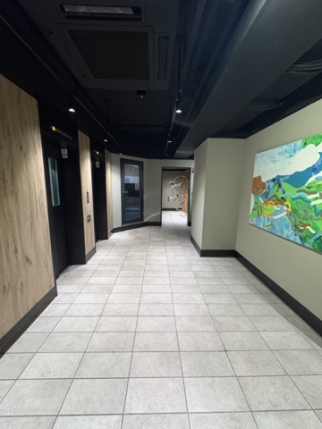 21/30 エントランス