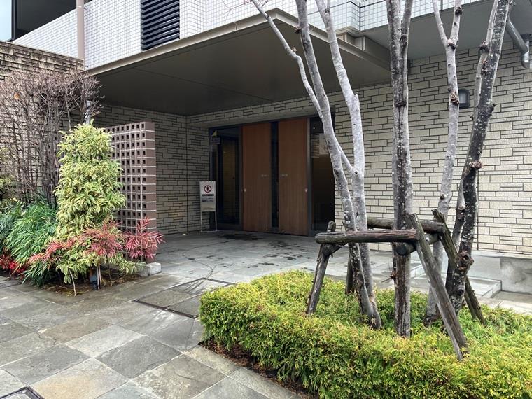 3/3 エントランス