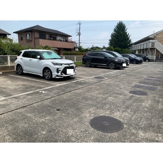 2/2 駐車場