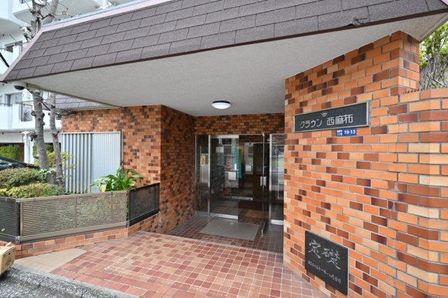 16/18 エントランス