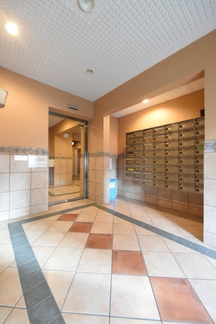 13/25 エントランス