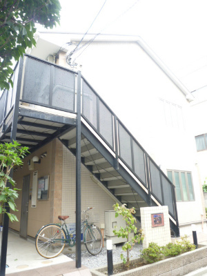 16/17 エントランス