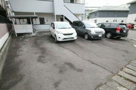 2/2 駐車場