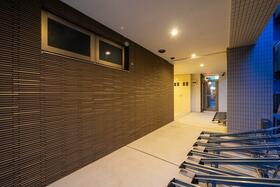 2/2 エントランス