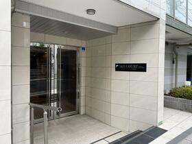 16/16 エントランス