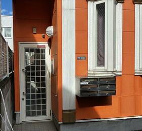 16/16 エントランス