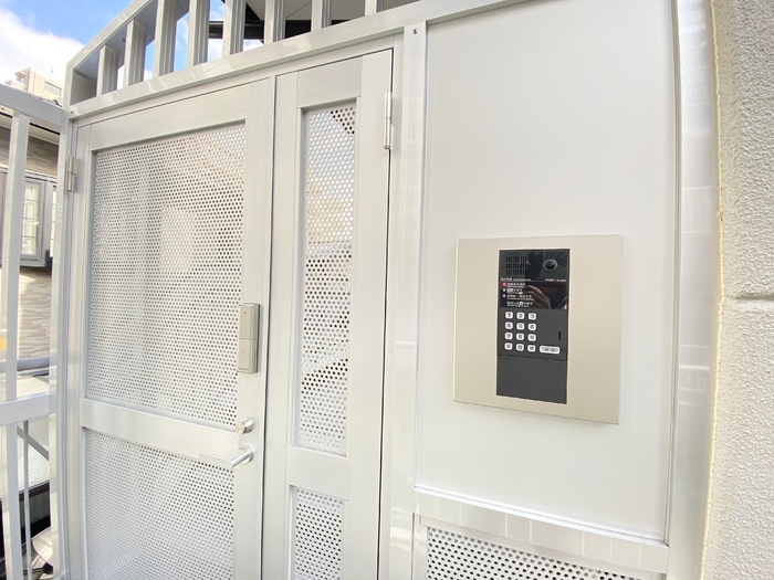 14/28 エントランス