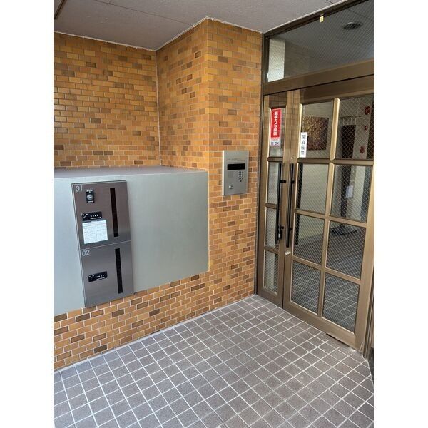 3/3 エントランス