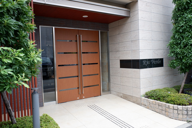 18/18 エントランス