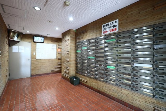 20/26 エントランス