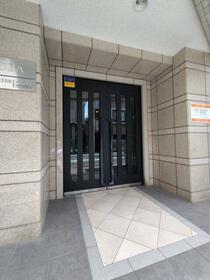 13/13 エントランス