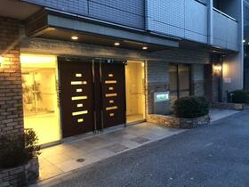 13/23 エントランス