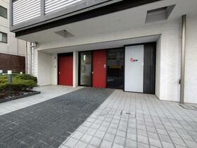 2/2 エントランス