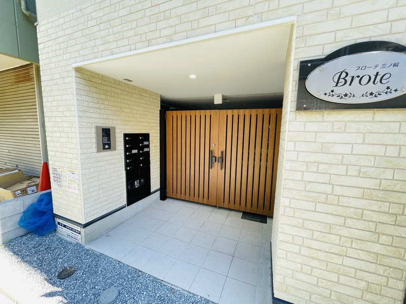 19/19 エントランス