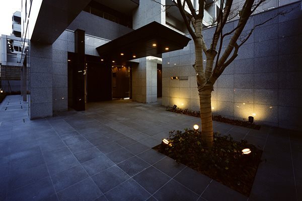 21/25 エントランス