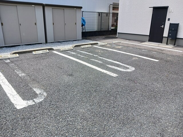 14/20 駐車場