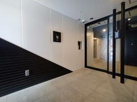 13/23 エントランス