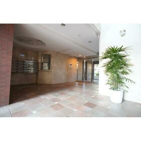 2/2 エントランス