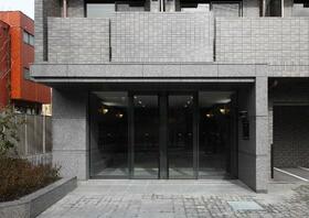 16/21 エントランス