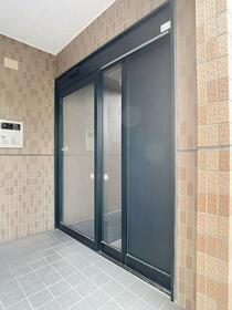 2/3 エントランス