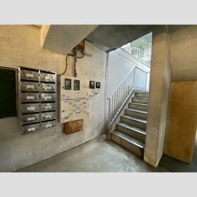 15/15 エントランス