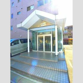 14/14 エントランス