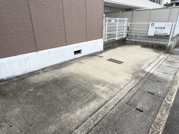20/20 駐車場