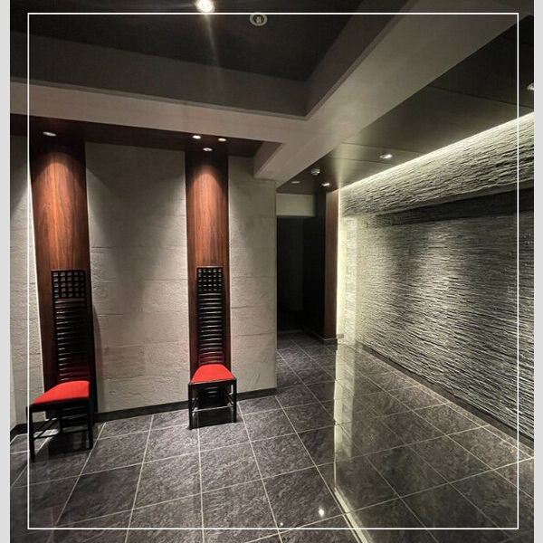 13/23 エントランス