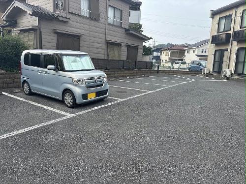 3/3 駐車場