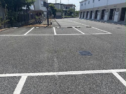 13/14 駐車場