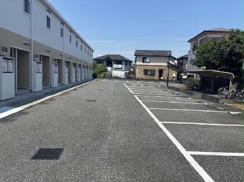 14/14 駐車場