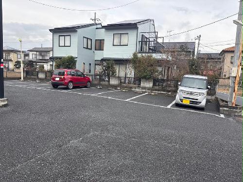 13/13 駐車場
