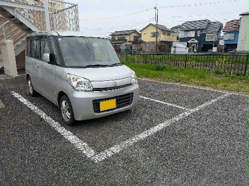 14/14 駐車場