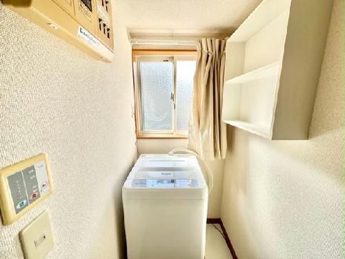 13/14 駐車場
