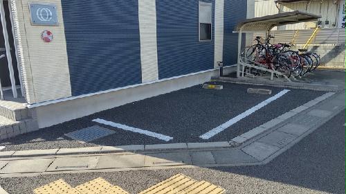 14/14 駐車場