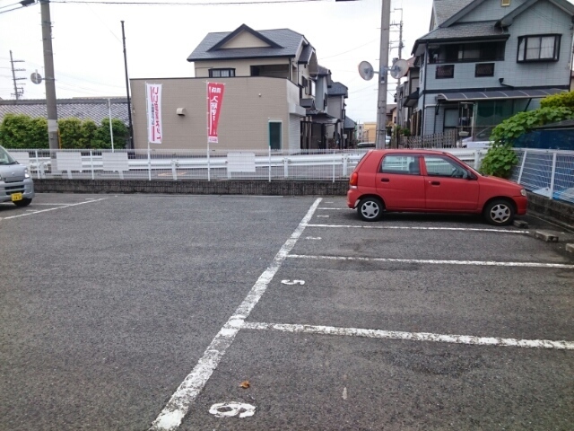 4/10 駐車場