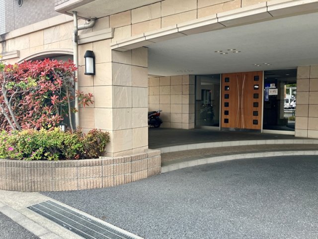 18/18 エントランス