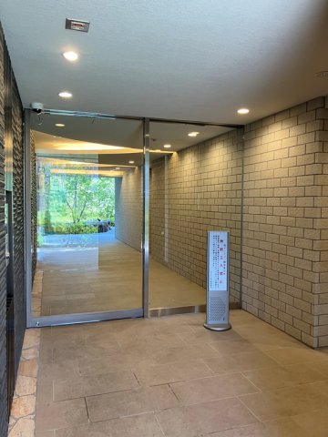 8/8 エントランス