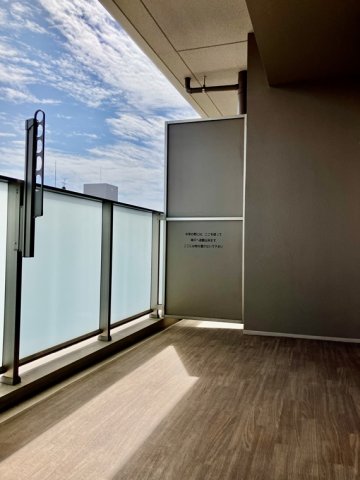 13/18 バルコニー