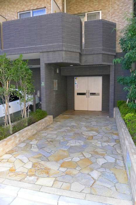 8/8 エントランス