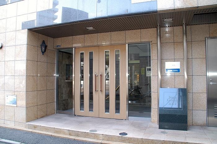 15/18 エントランス