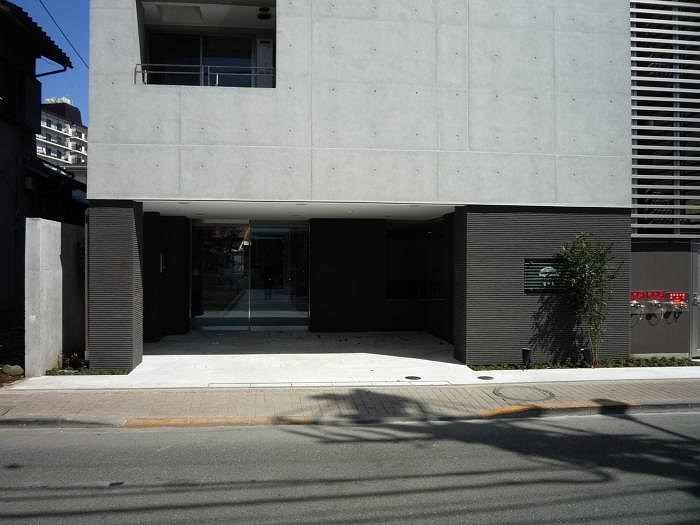 17/20 エントランス