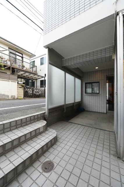 17/20 エントランス