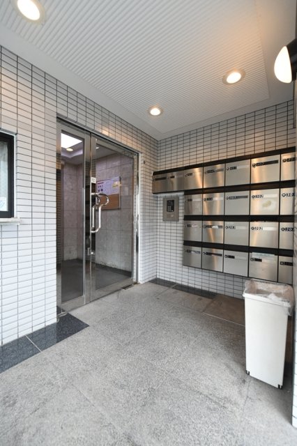 18/20 エントランス