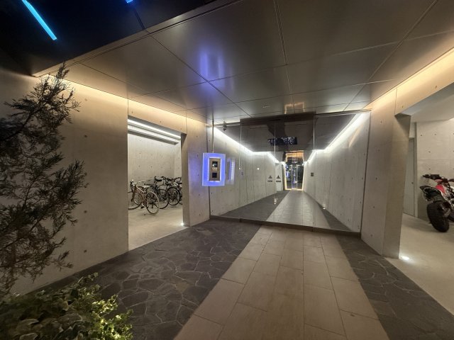 17/24 エントランス